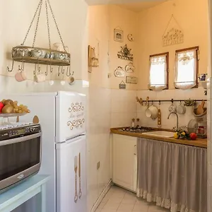 https://casa-laura-florence-50125.it-tuscanyhotel.com